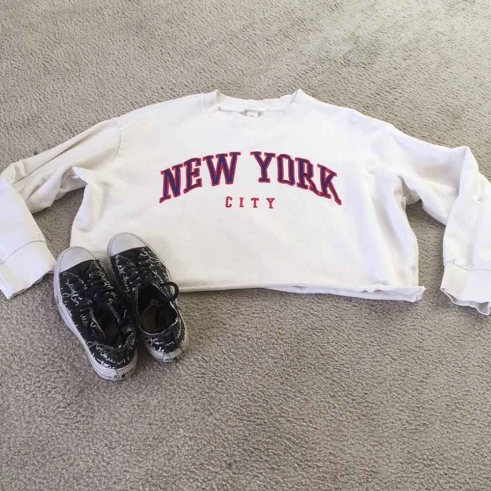 H&M/CREAM”NEW YORK CITY”LIFTED LETTERING CROP SWEATSHIRT
